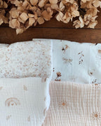 Lot de bavoirs beige fleuries