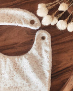 Lot de bavoirs beige fleuries